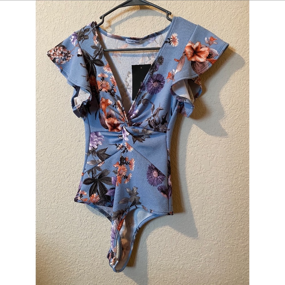 NWT LIGHT BLUE FLORAL BODYSUIT